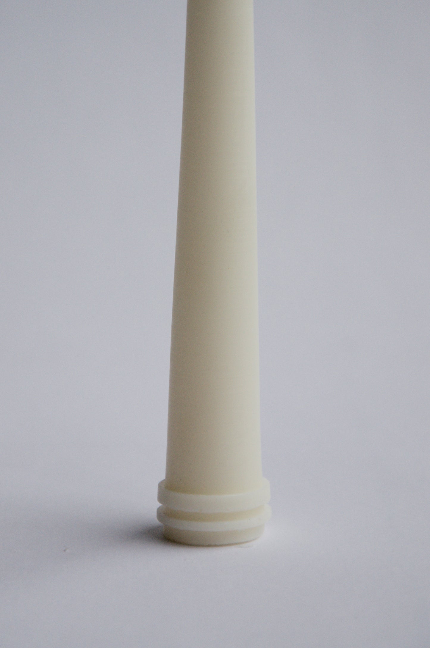 נר פמוט SEAM משעוות קוקוס טבעית עם פתיל כותנה אקולוגי