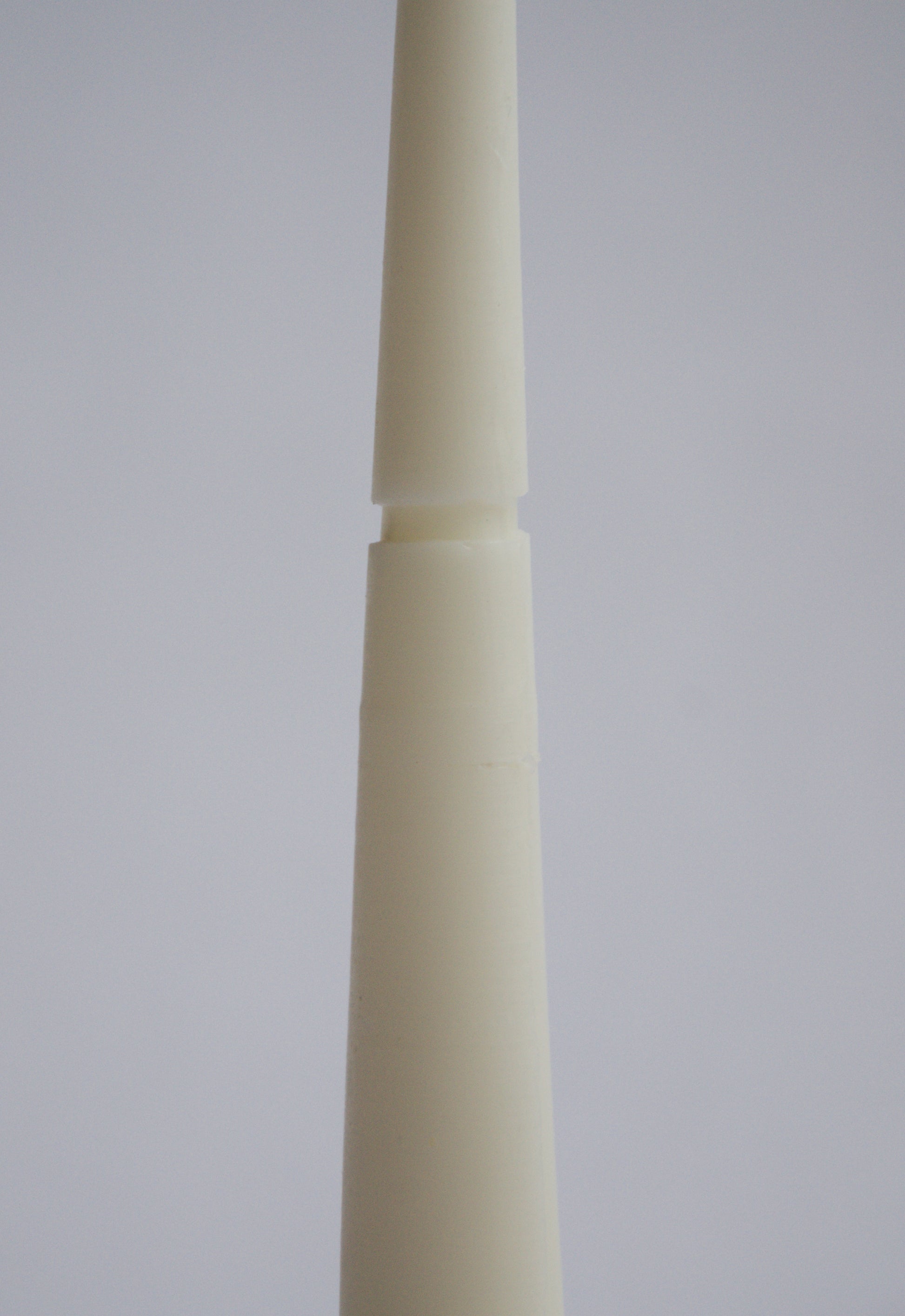 זוג נרות פמוט בעיצוב מדויק SEAM בעבודת יד